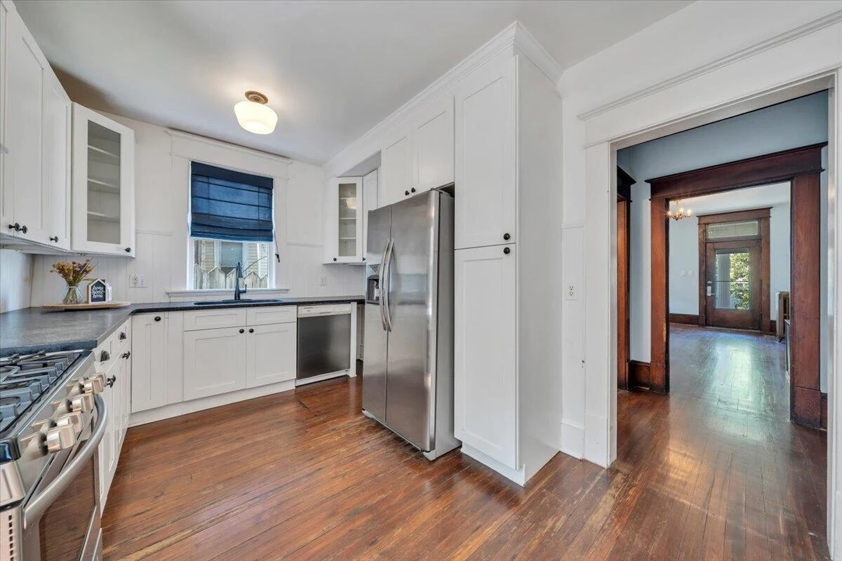 1412 Maple AVE SW - Photo 16