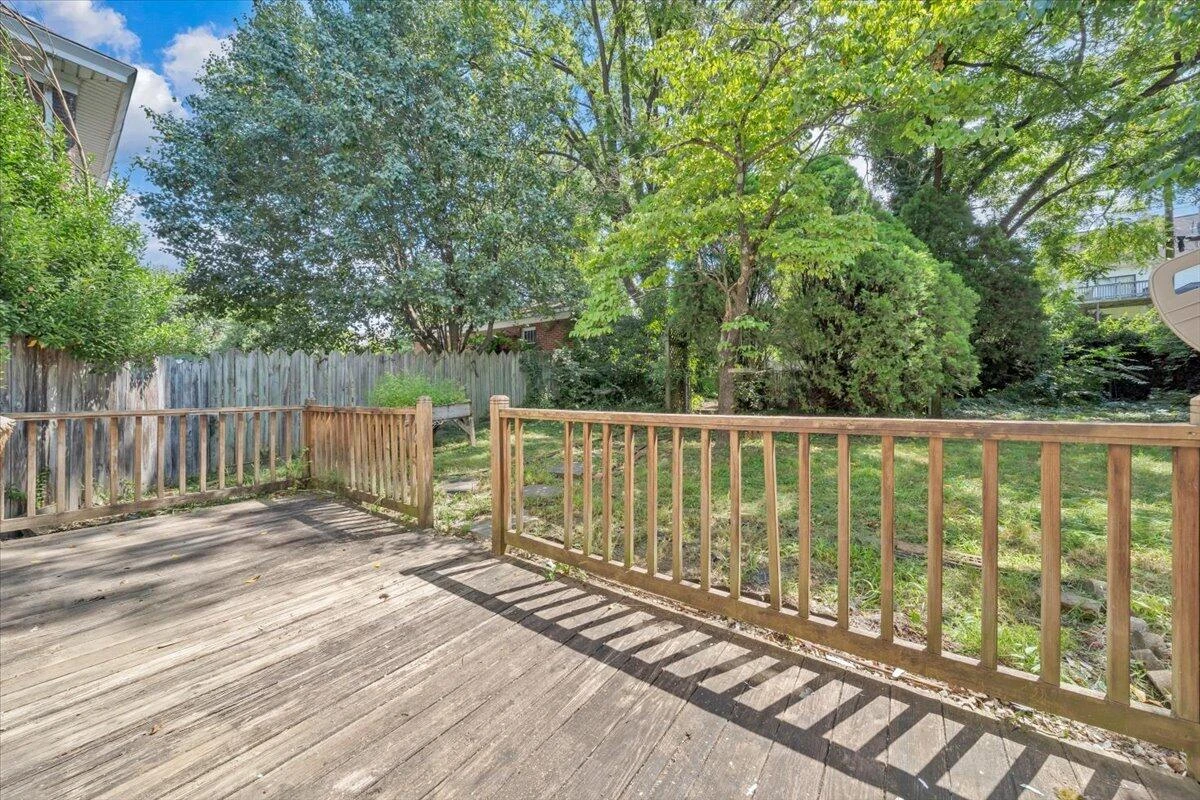1412 Maple AVE SW - Photo 29