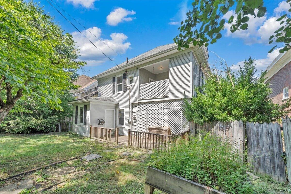 1412 Maple AVE SW - Photo 31