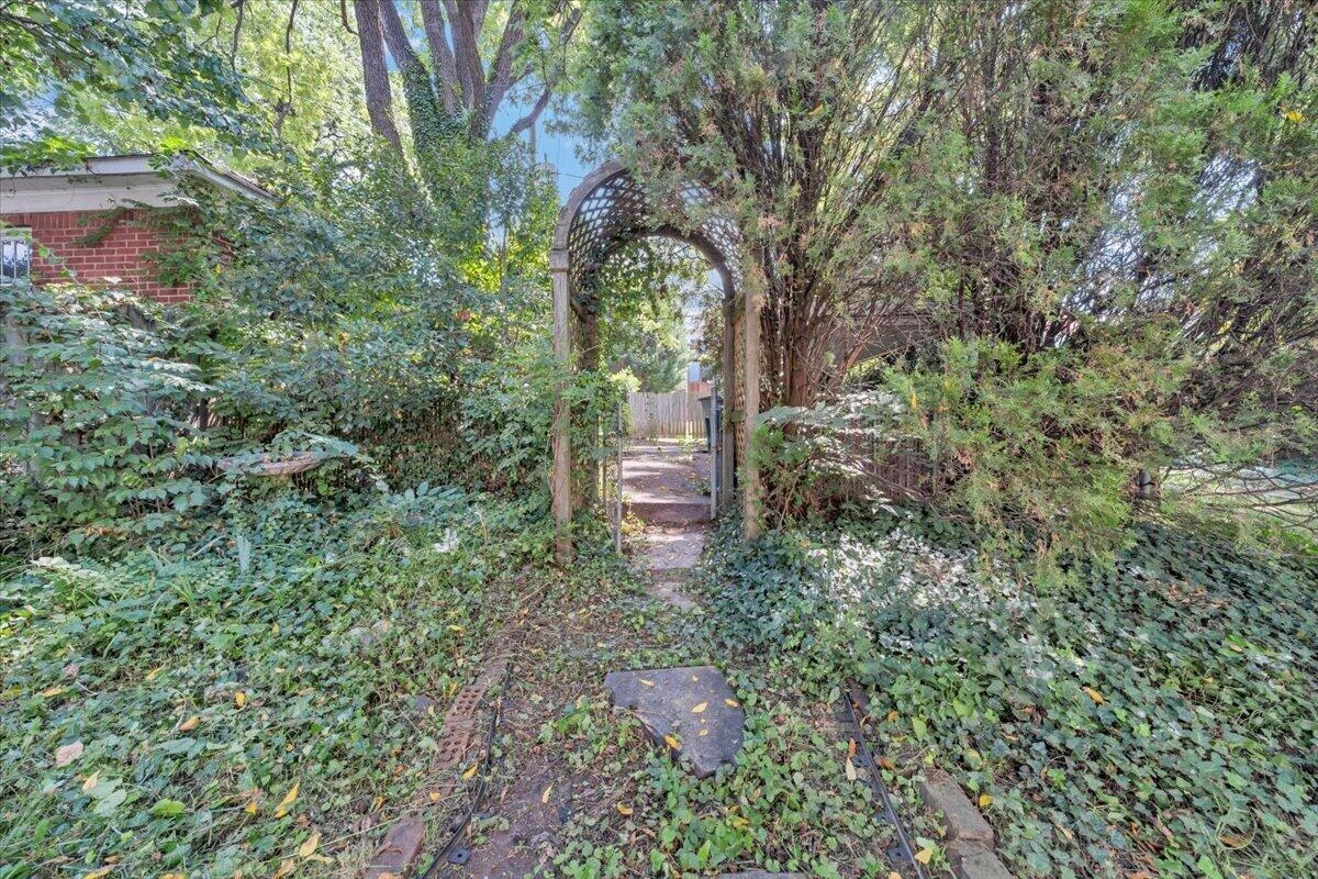 1412 Maple AVE SW - Photo 34