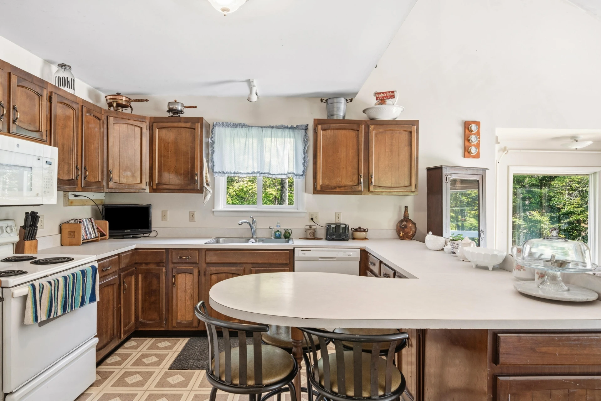 4681 Fishers View RD - Photo 8