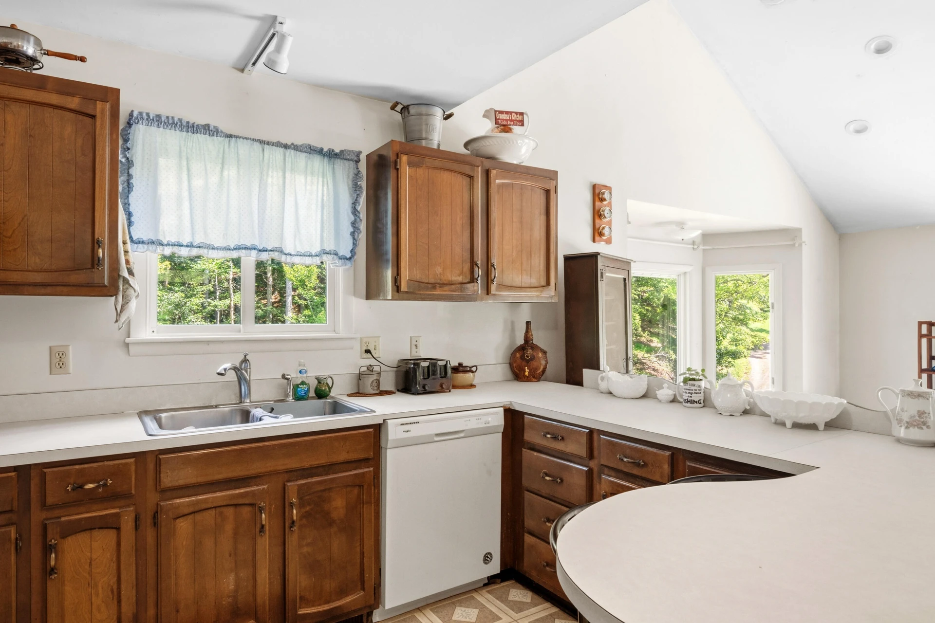 4681 Fishers View RD - Photo 10