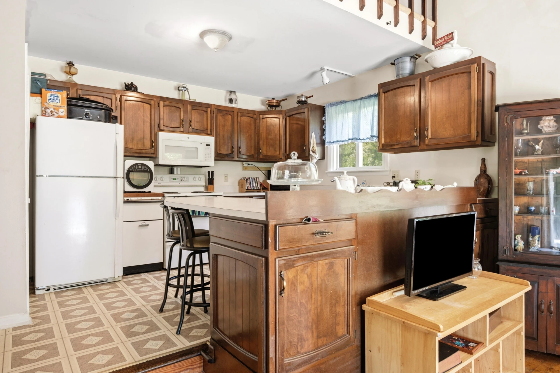 4681 Fishers View RD - Photo 11
