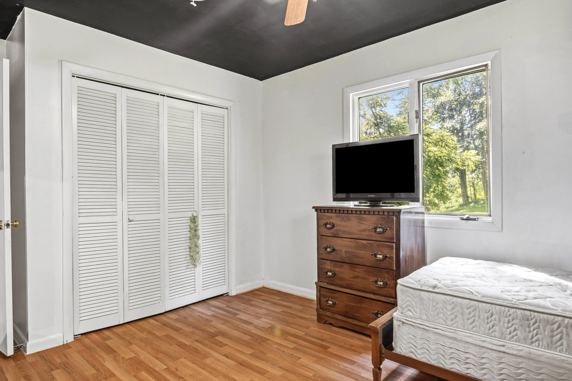 4681 Fishers View RD - Photo 22