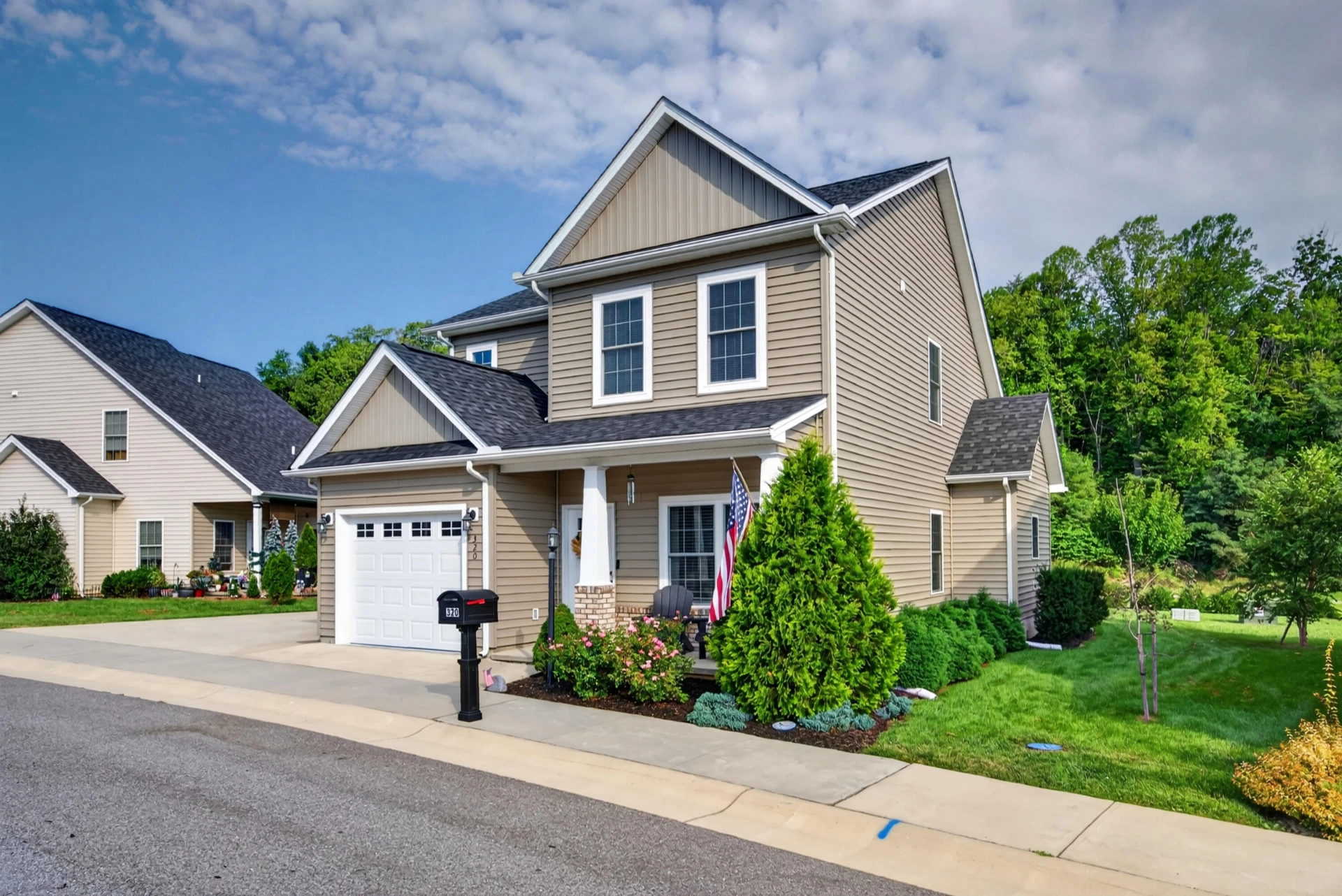 320 Bernies WAY - Photo 4