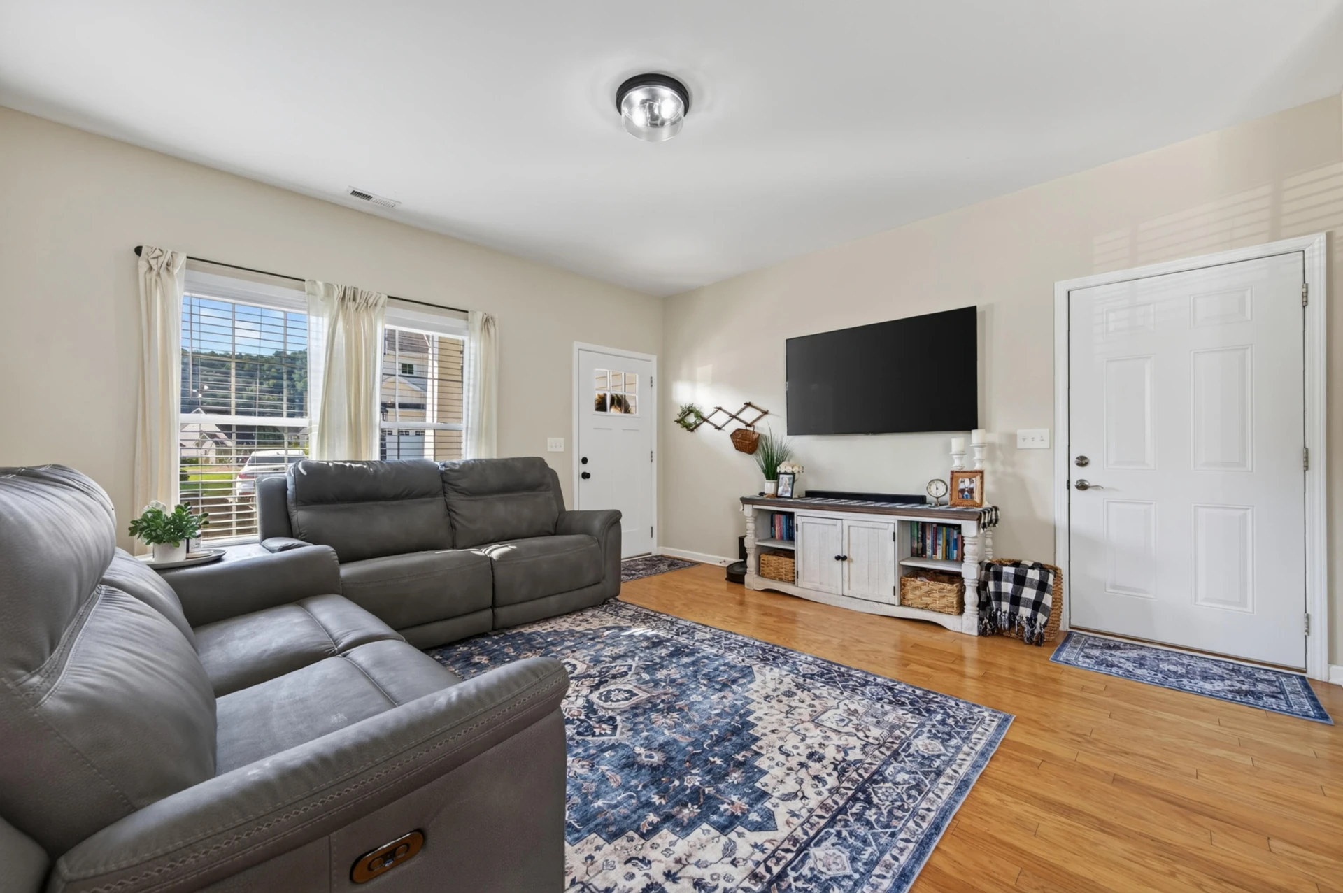 320 Bernies WAY - Photo 10
