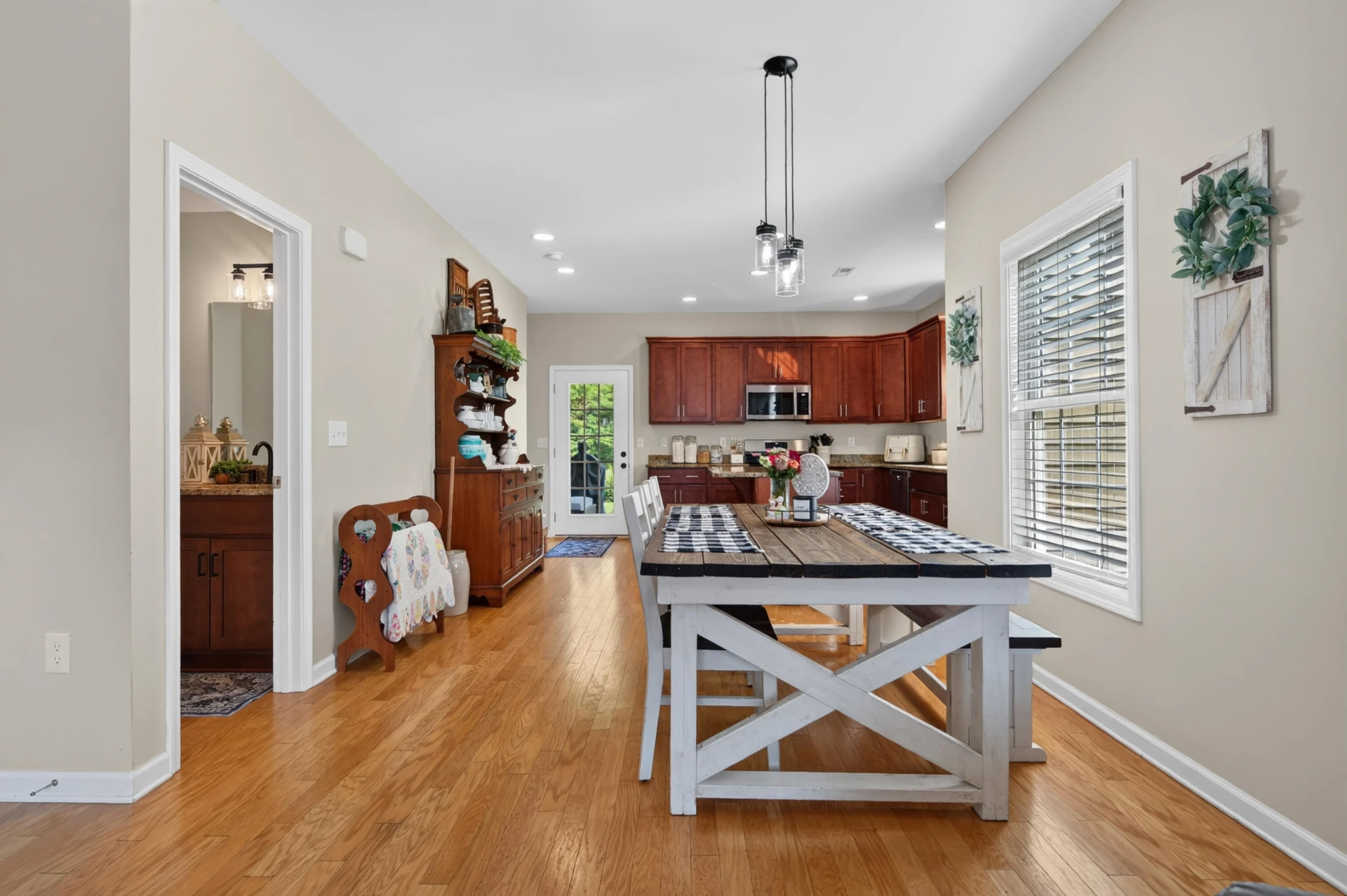 320 Bernies WAY - Photo 11
