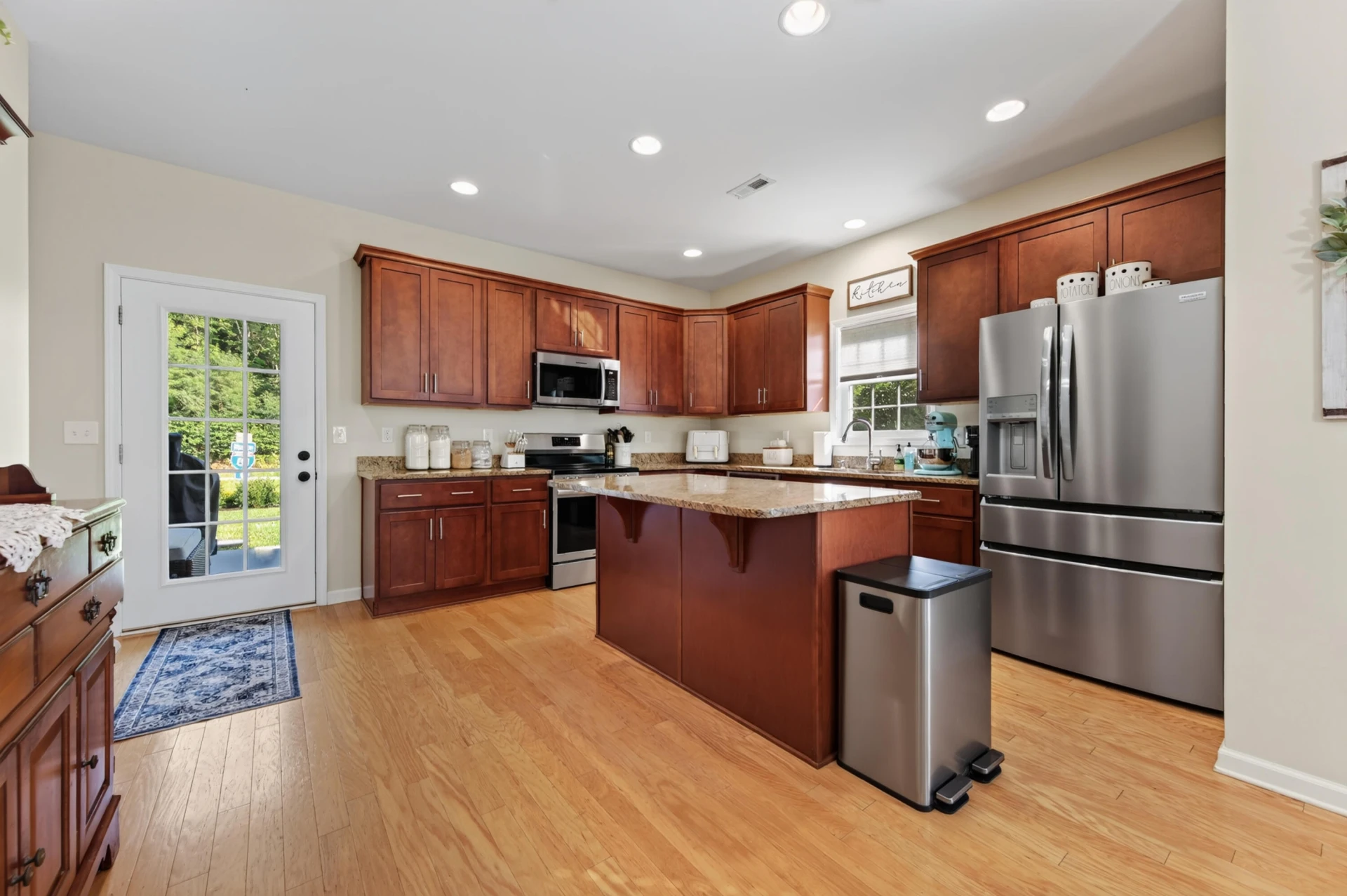 320 Bernies WAY - Photo 15