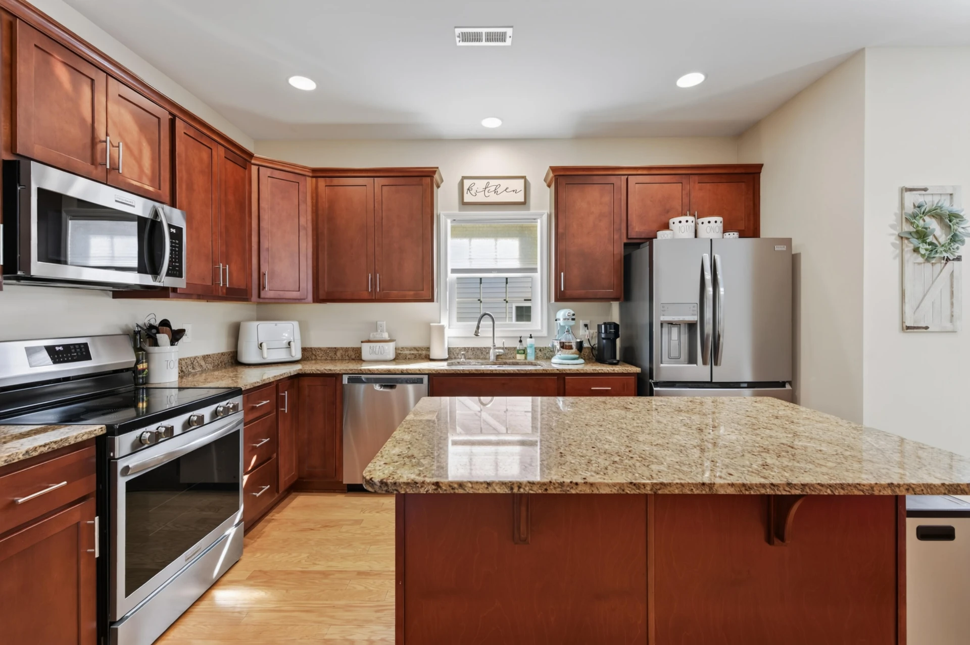 320 Bernies WAY - Photo 17