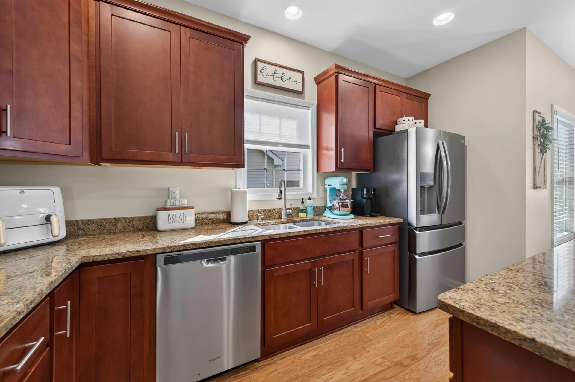 320 Bernies WAY - Photo 19