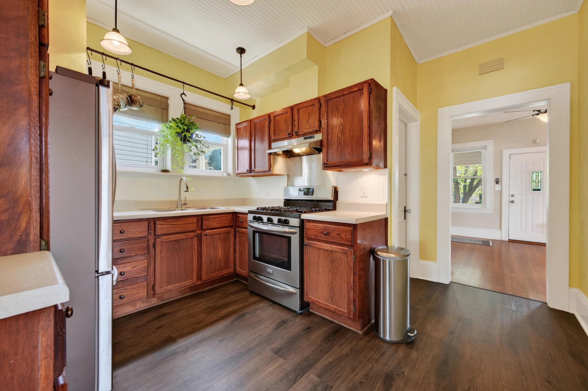 1108 6th ST SE - Photo 18