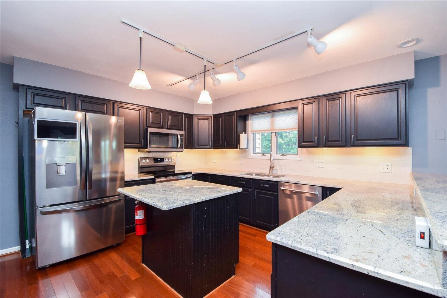 5315 Merriman RD - Photo 2
