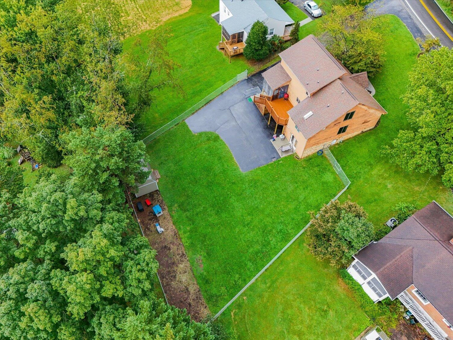 5315 Merriman RD - Photo 3
