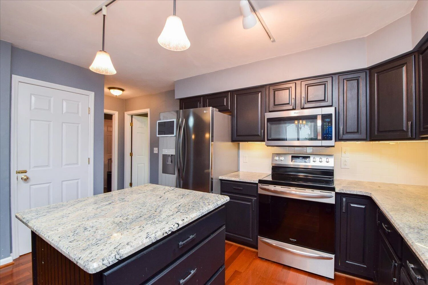 5315 Merriman RD - Photo 12