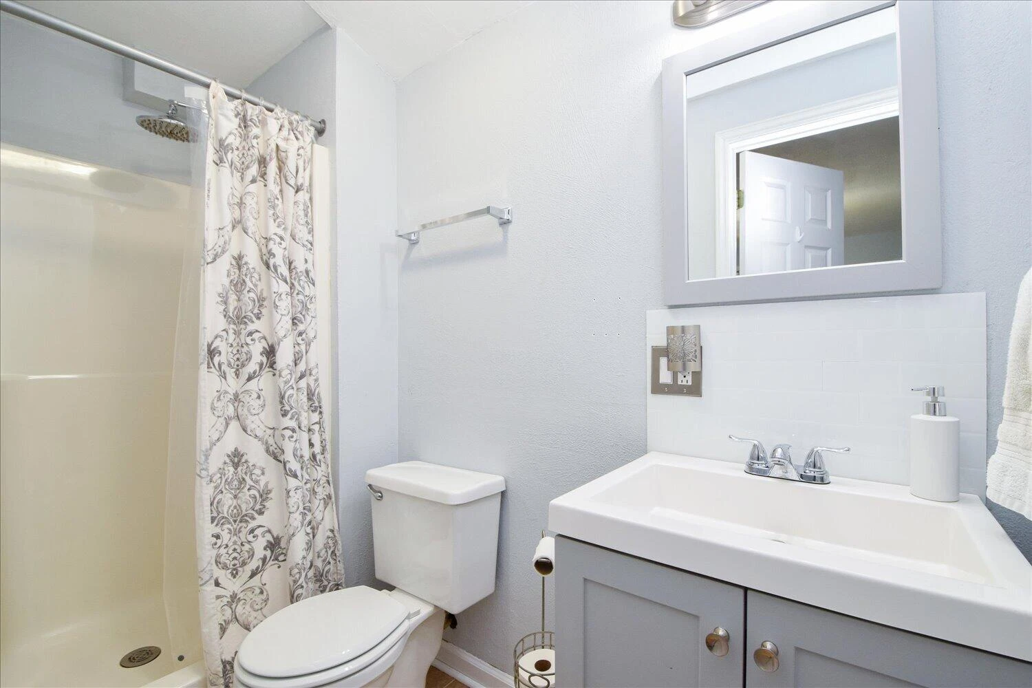 5315 Merriman RD - Photo 31