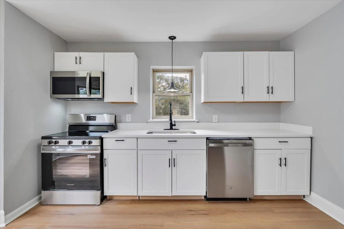 4028 Kentucky AVE NW - Photo 13