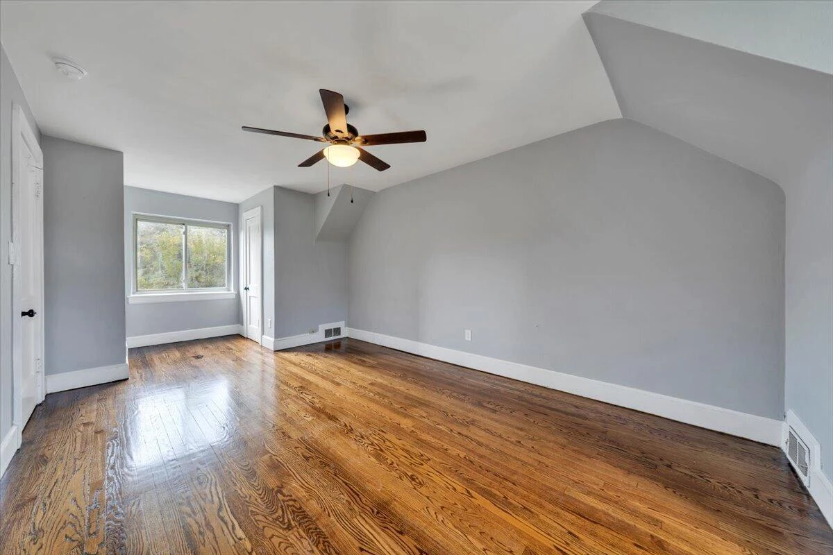 4028 Kentucky AVE NW - Photo 21