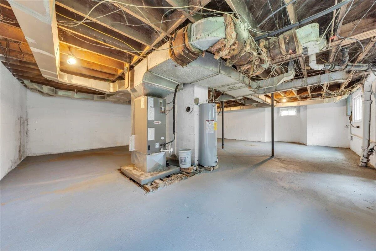4028 Kentucky AVE NW - Photo 25