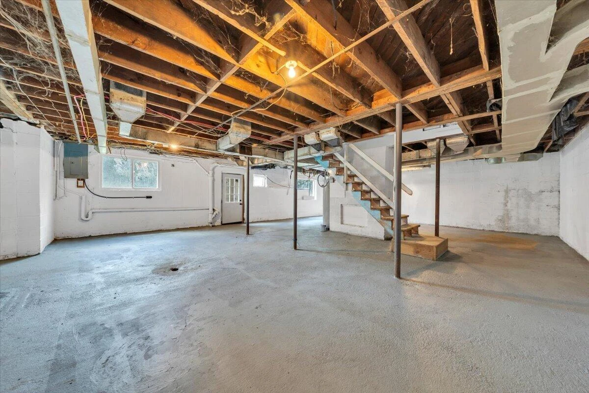 4028 Kentucky AVE NW - Photo 27