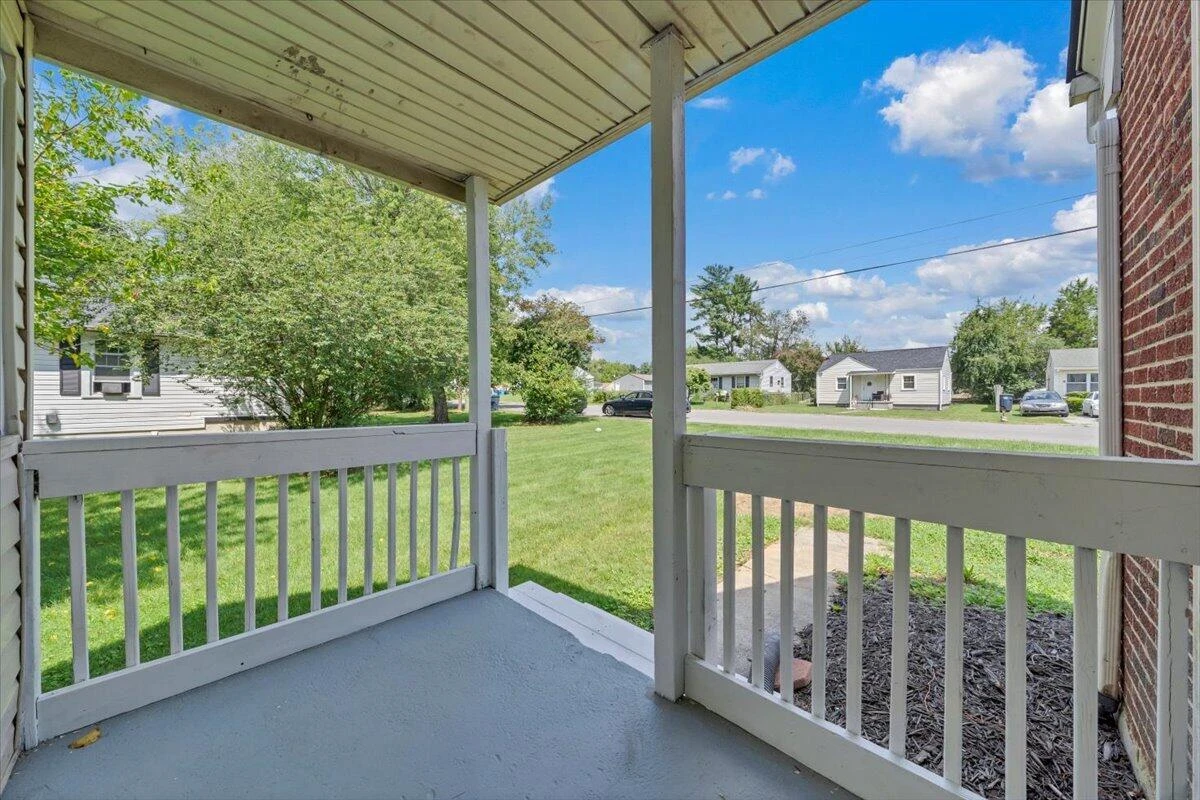 4028 Kentucky AVE NW - Photo 28