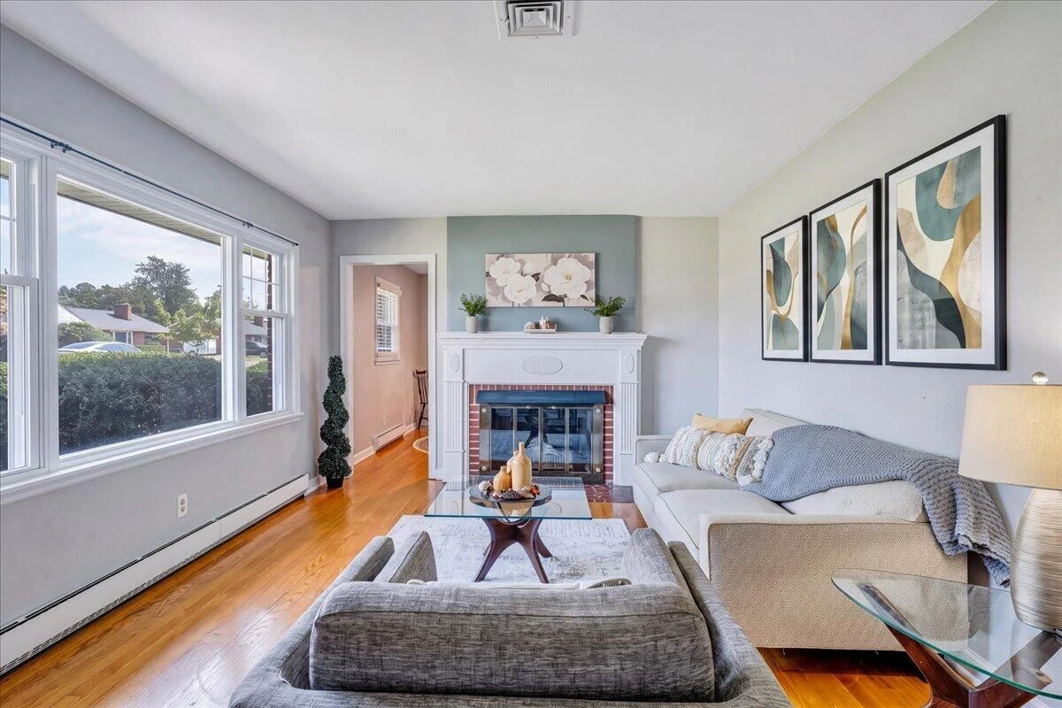 3363 Melody AVE - Photo 4