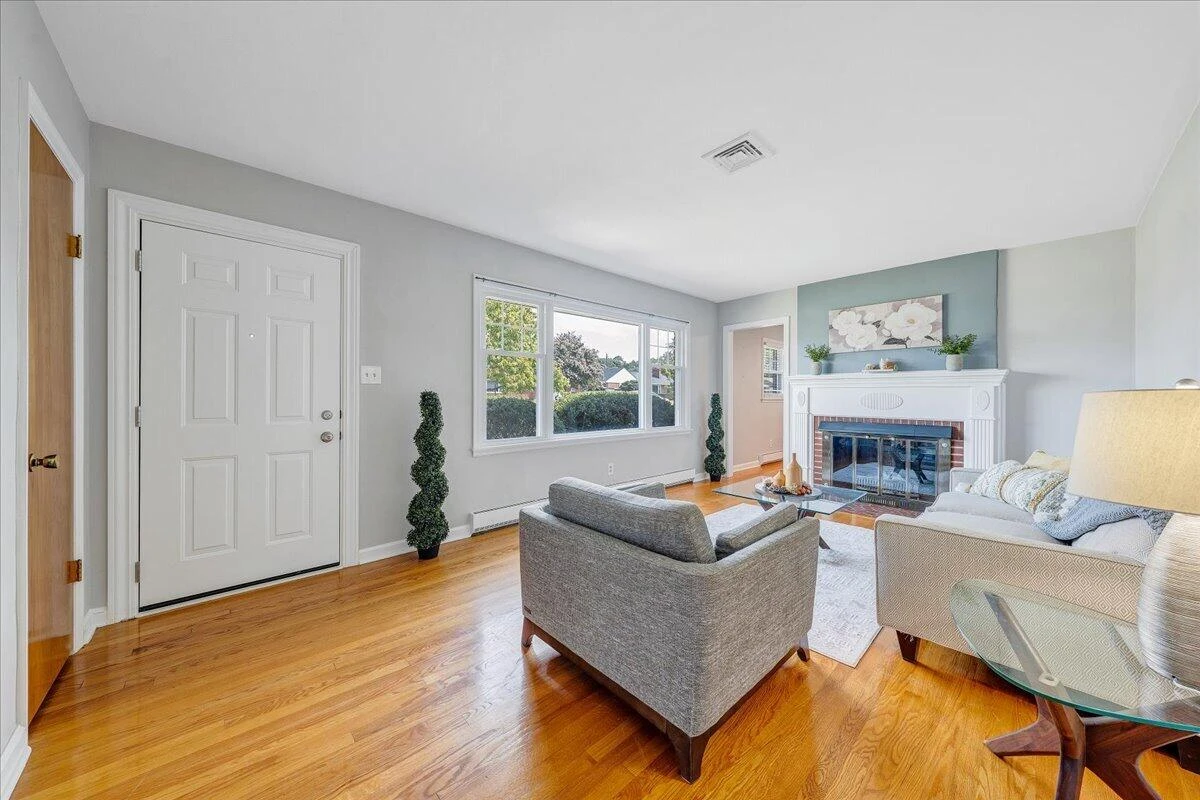 3363 Melody AVE - Photo 5