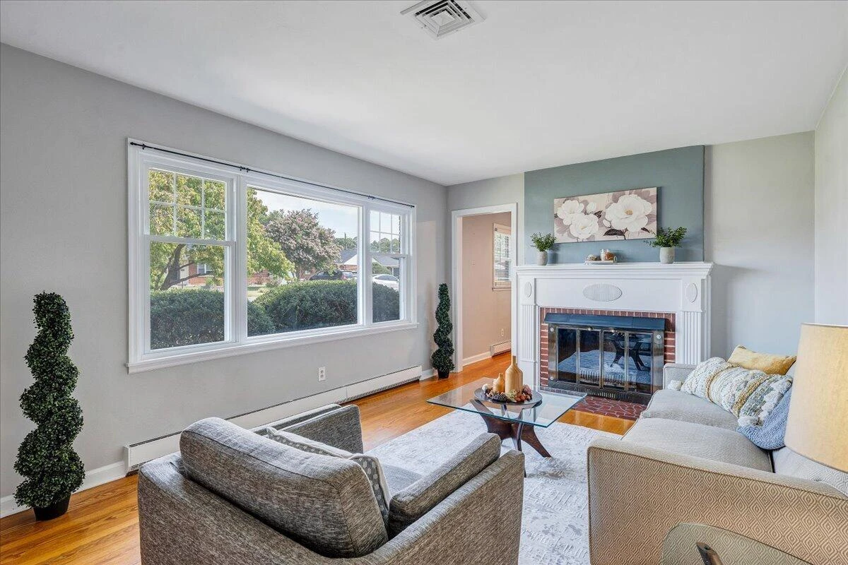 3363 Melody AVE - Photo 6