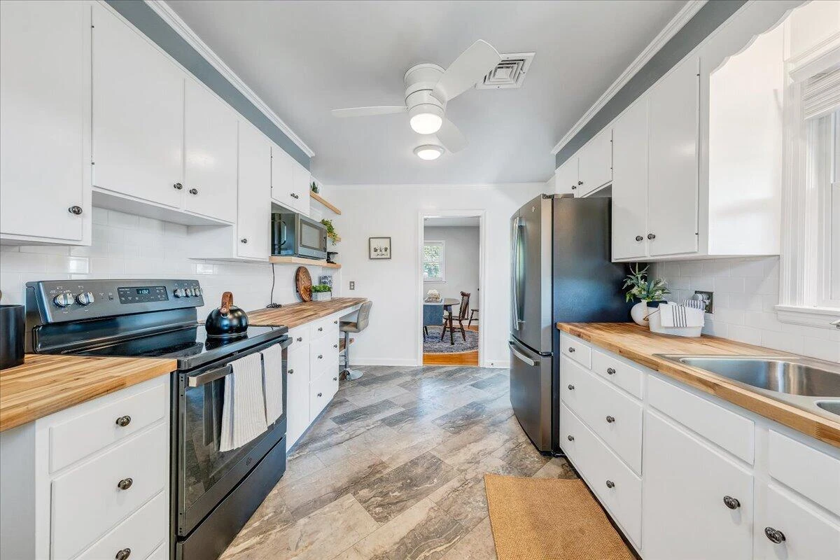 3363 Melody AVE - Photo 16