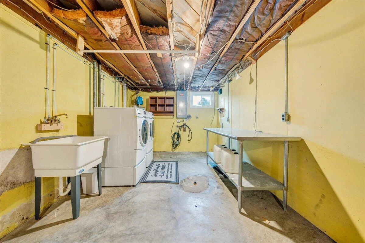 3363 Melody AVE - Photo 31