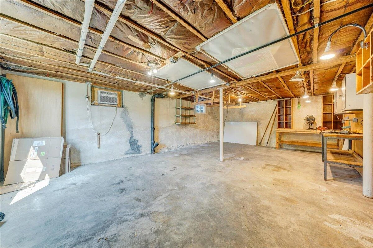 3363 Melody AVE - Photo 32