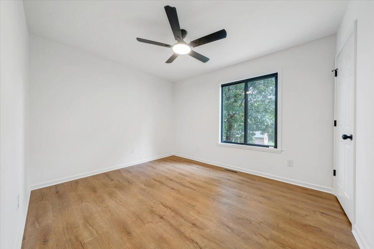 3431 Westmoreland DR - Photo 18