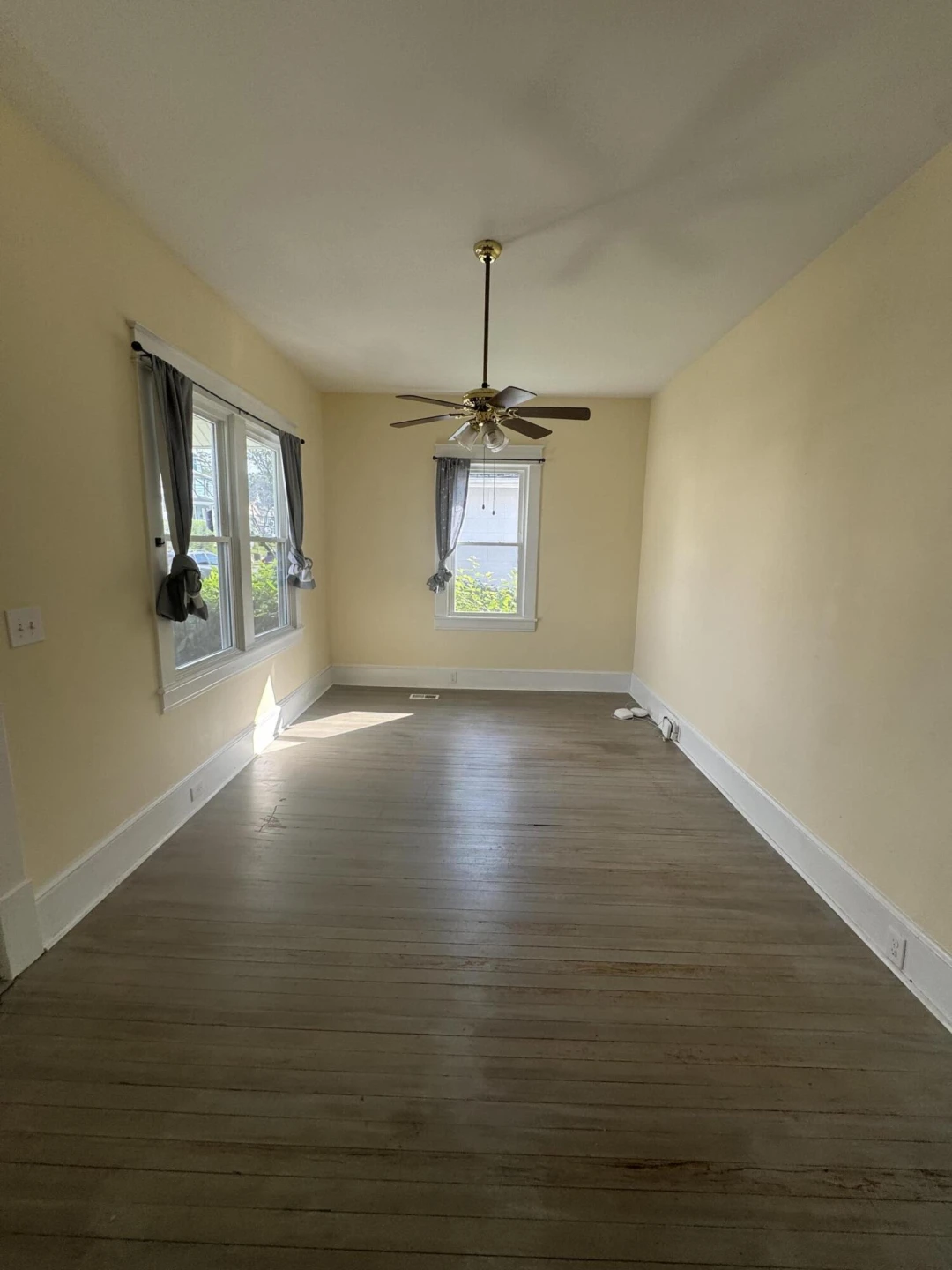 613 Montrose AVE SE - Photo 12