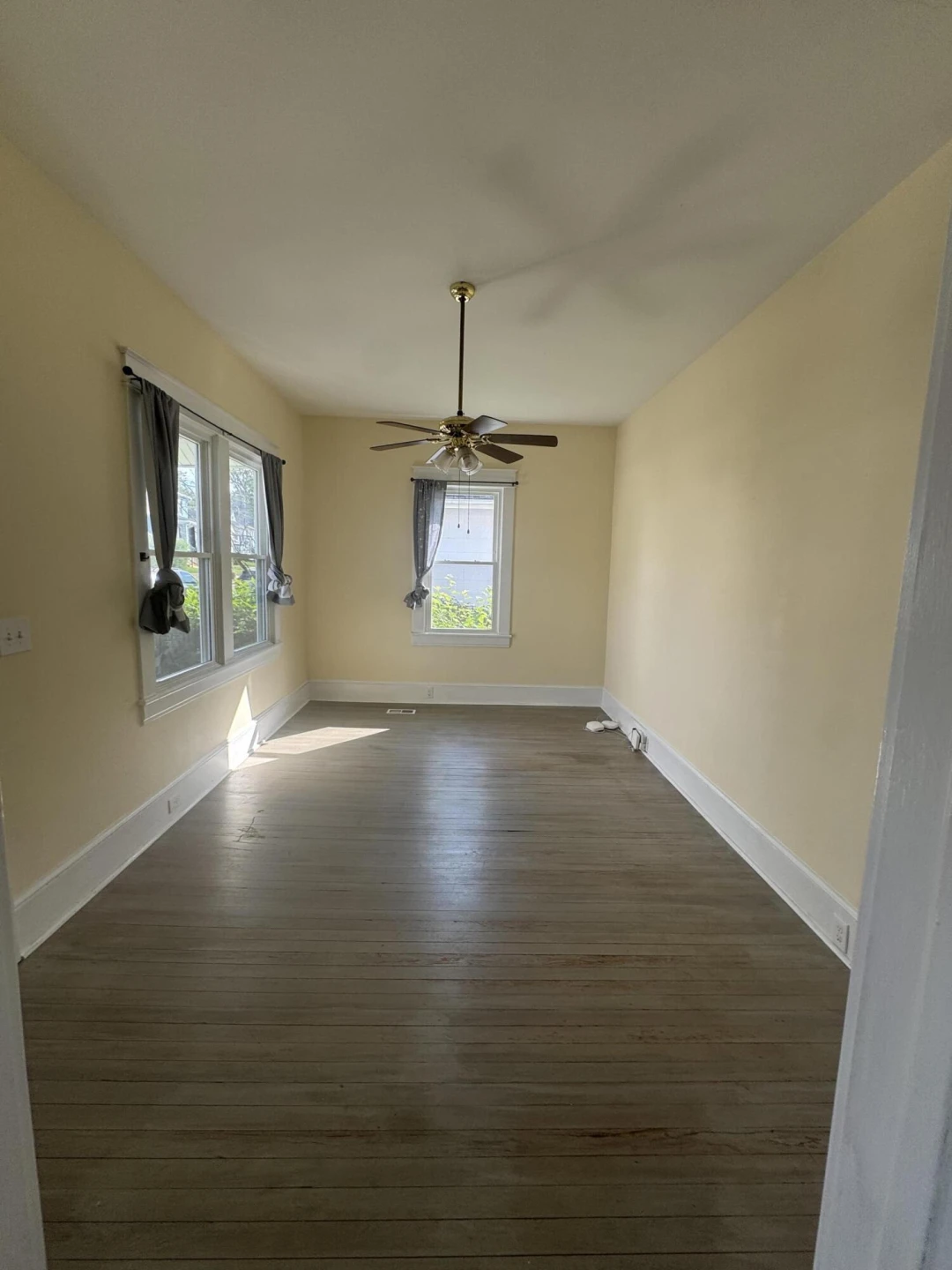 613 Montrose AVE SE - Photo 15
