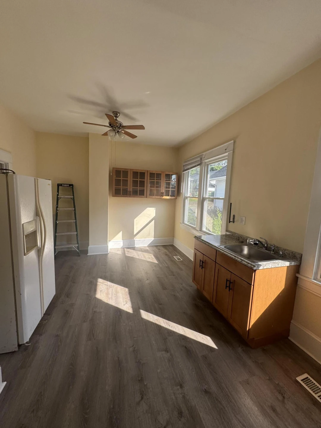 613 Montrose AVE SE - Photo 16