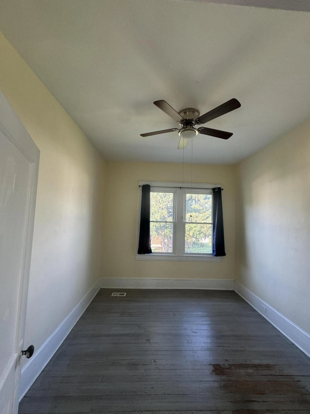 613 Montrose AVE SE - Photo 17