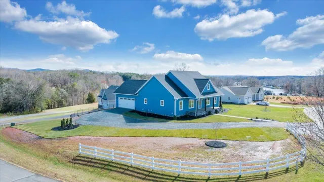 27 Smokehouse RD