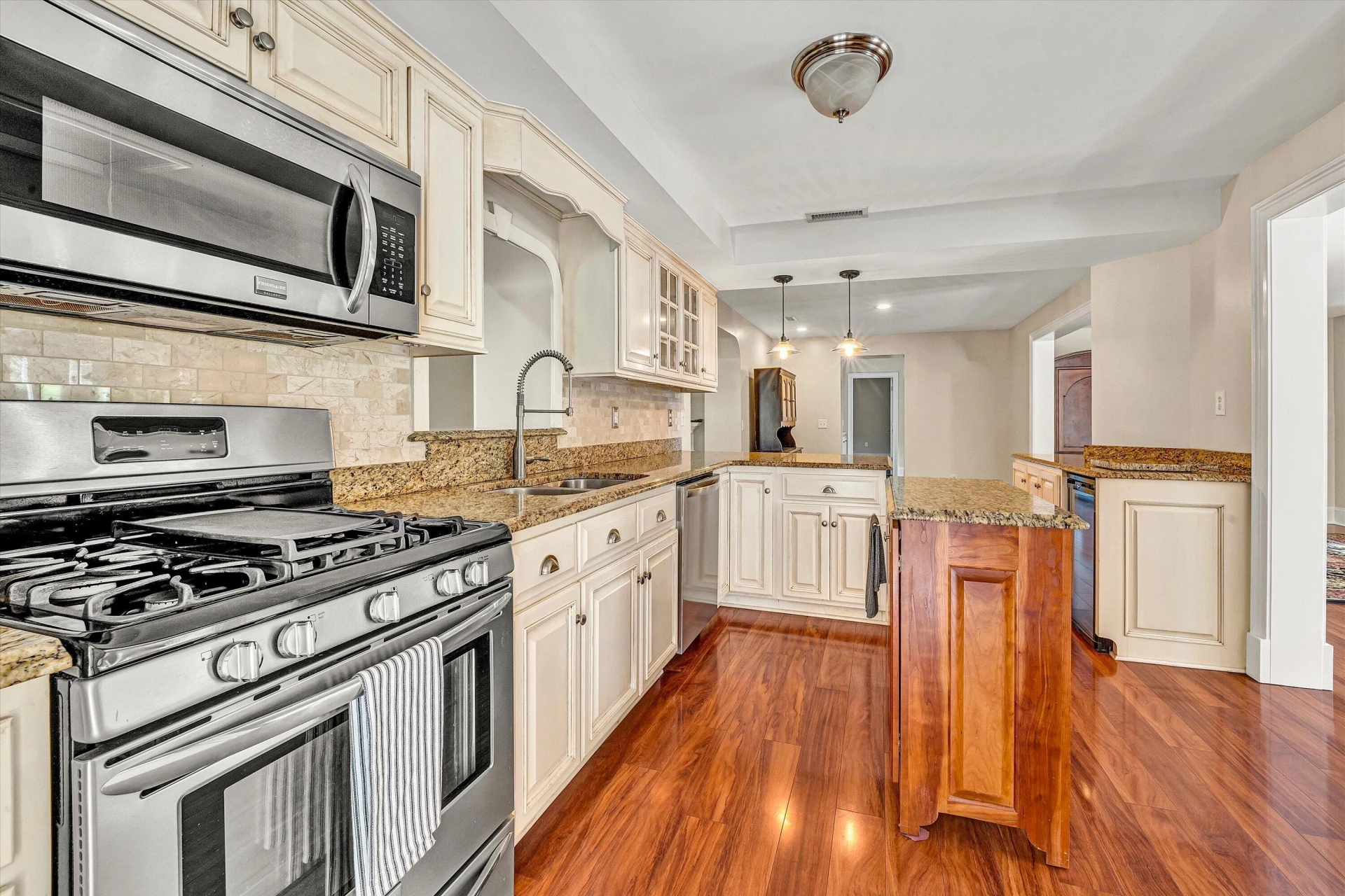 255 Plantation DR - Photo 16