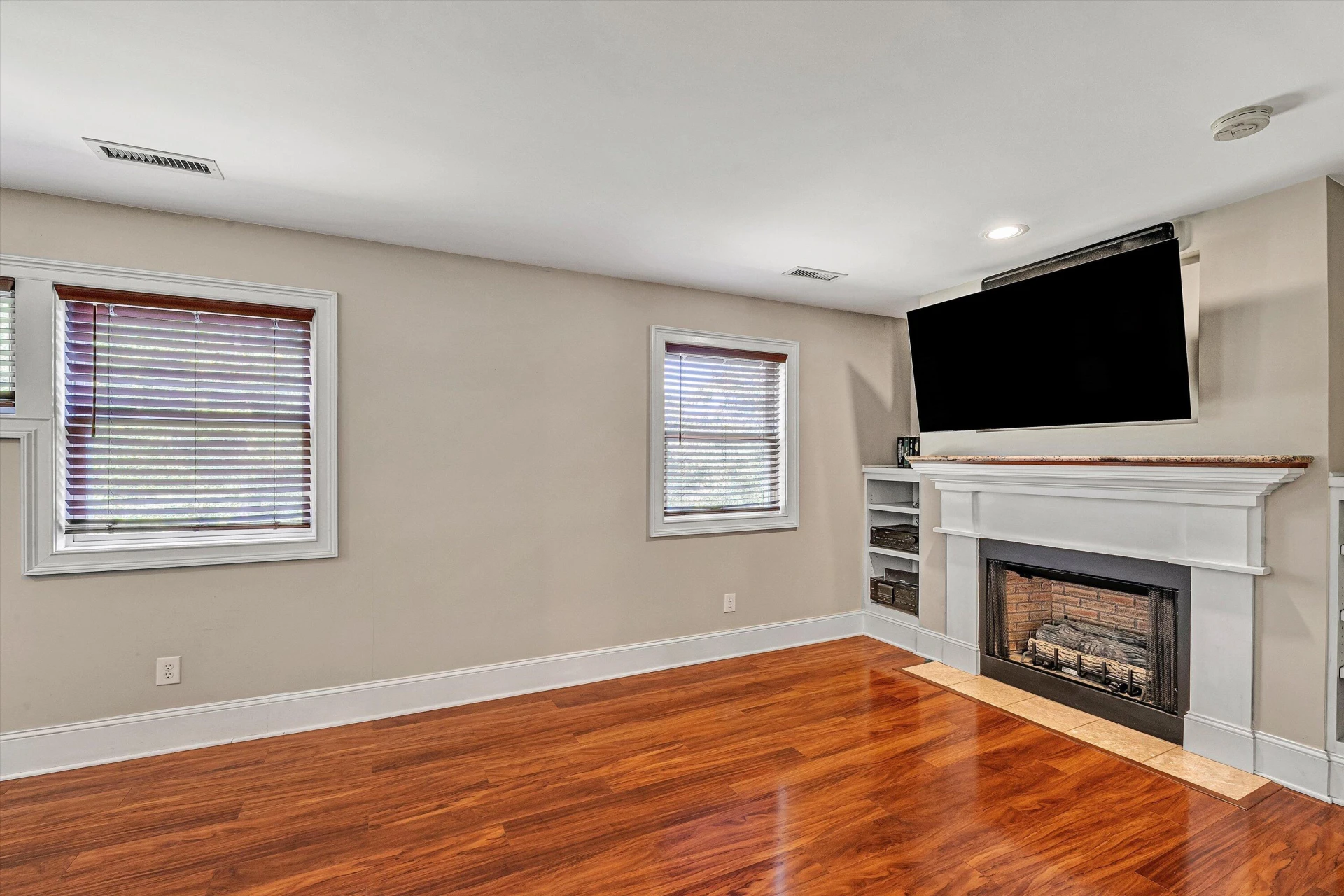 255 Plantation DR - Photo 17