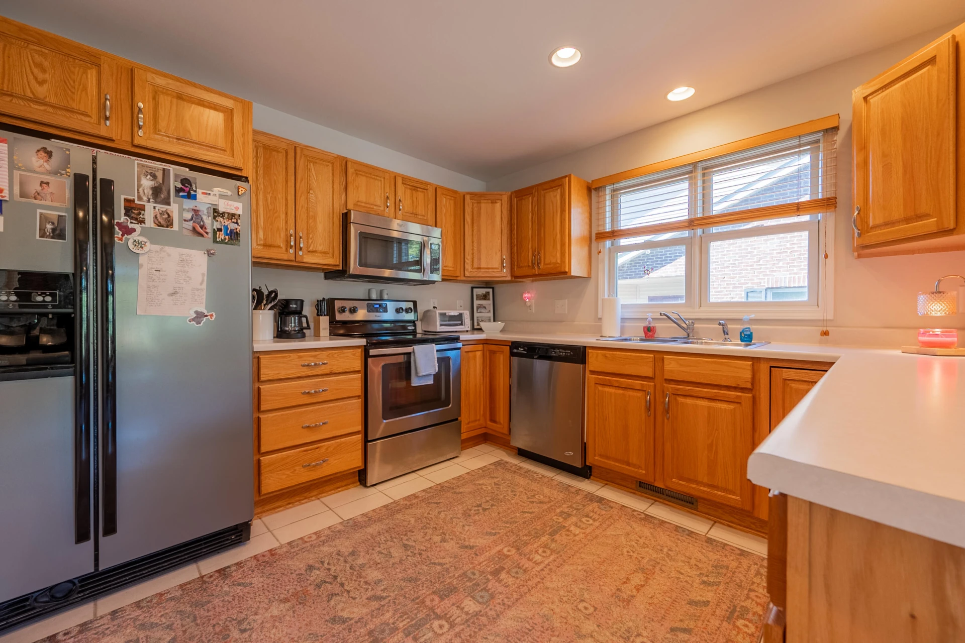 1005 Edwards LN - Photo 8
