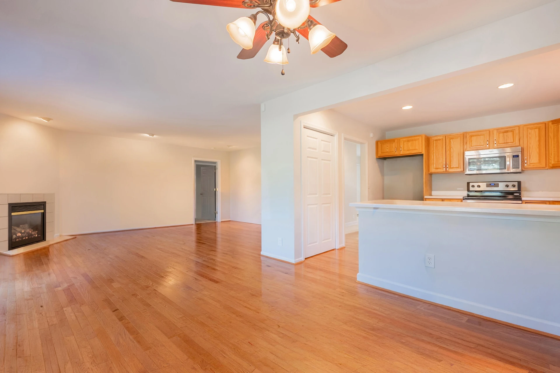 1005 Edwards LN - Photo 12