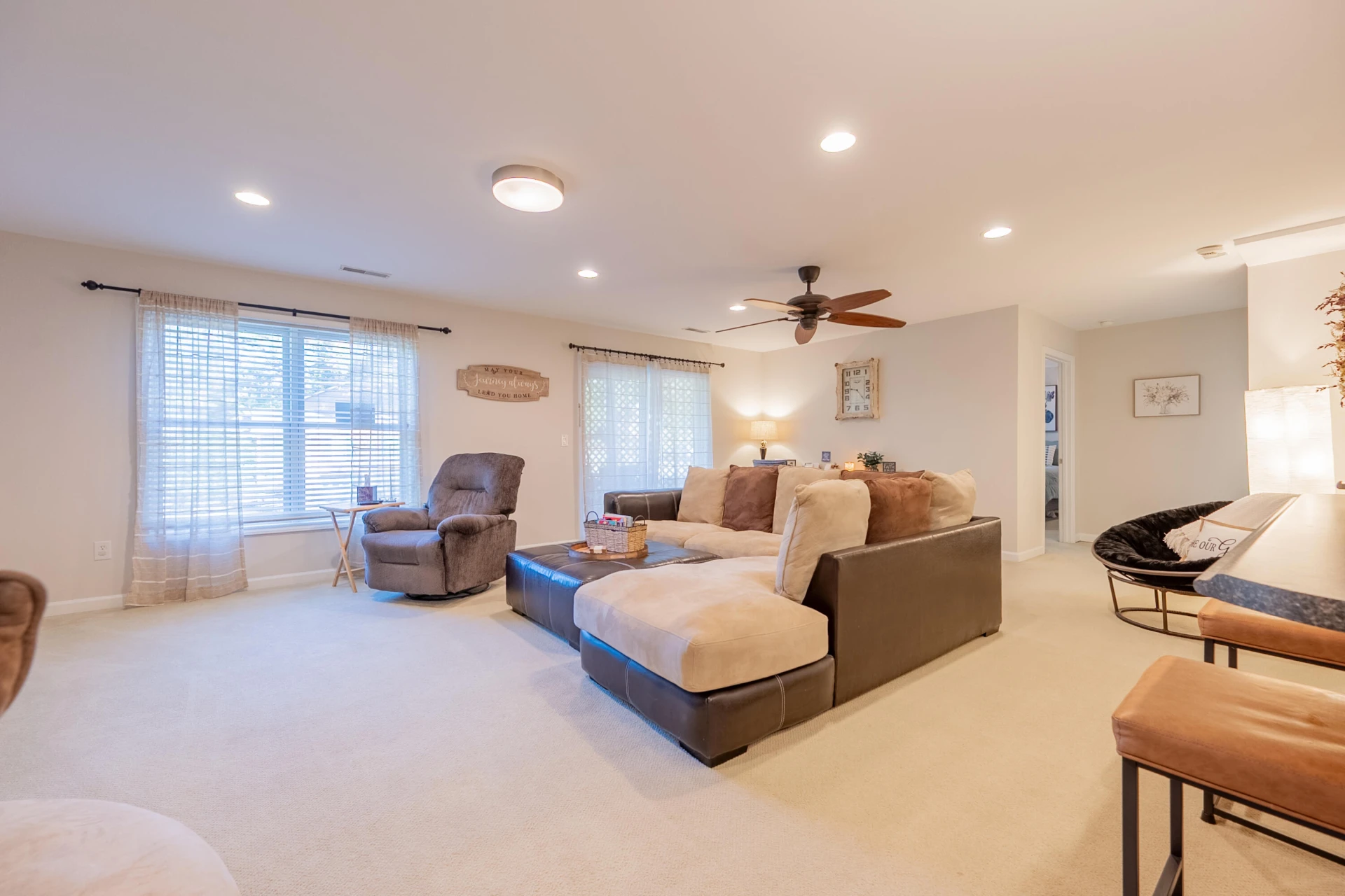 1005 Edwards LN - Photo 49