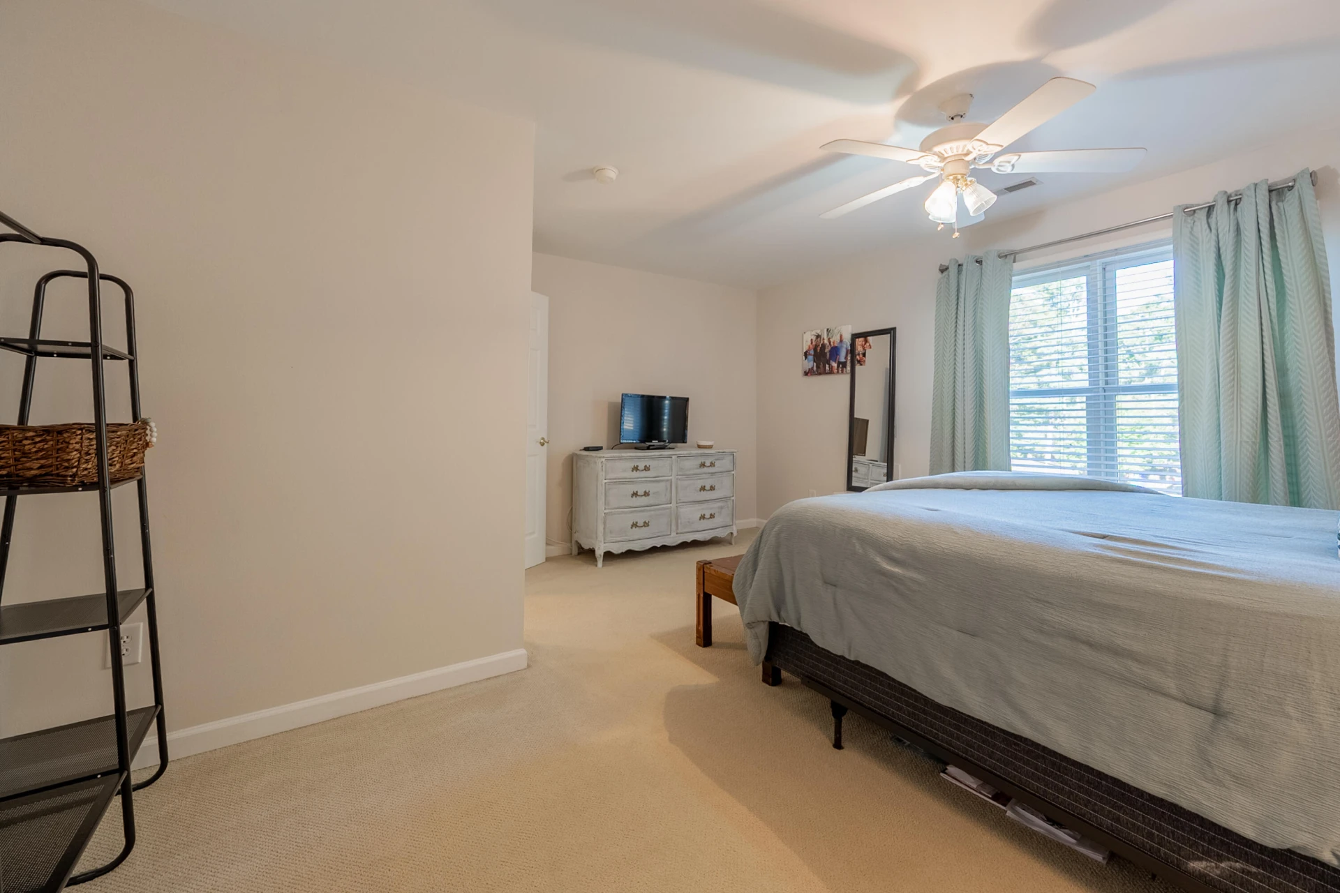 1005 Edwards LN - Photo 56