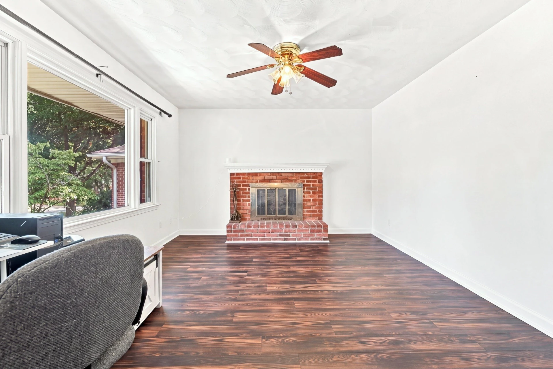 1400 Kathryn LN - Photo 4