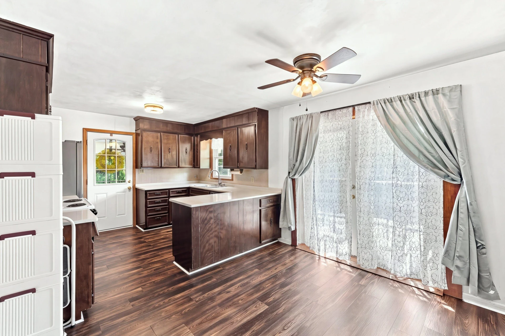 1400 Kathryn LN - Photo 5