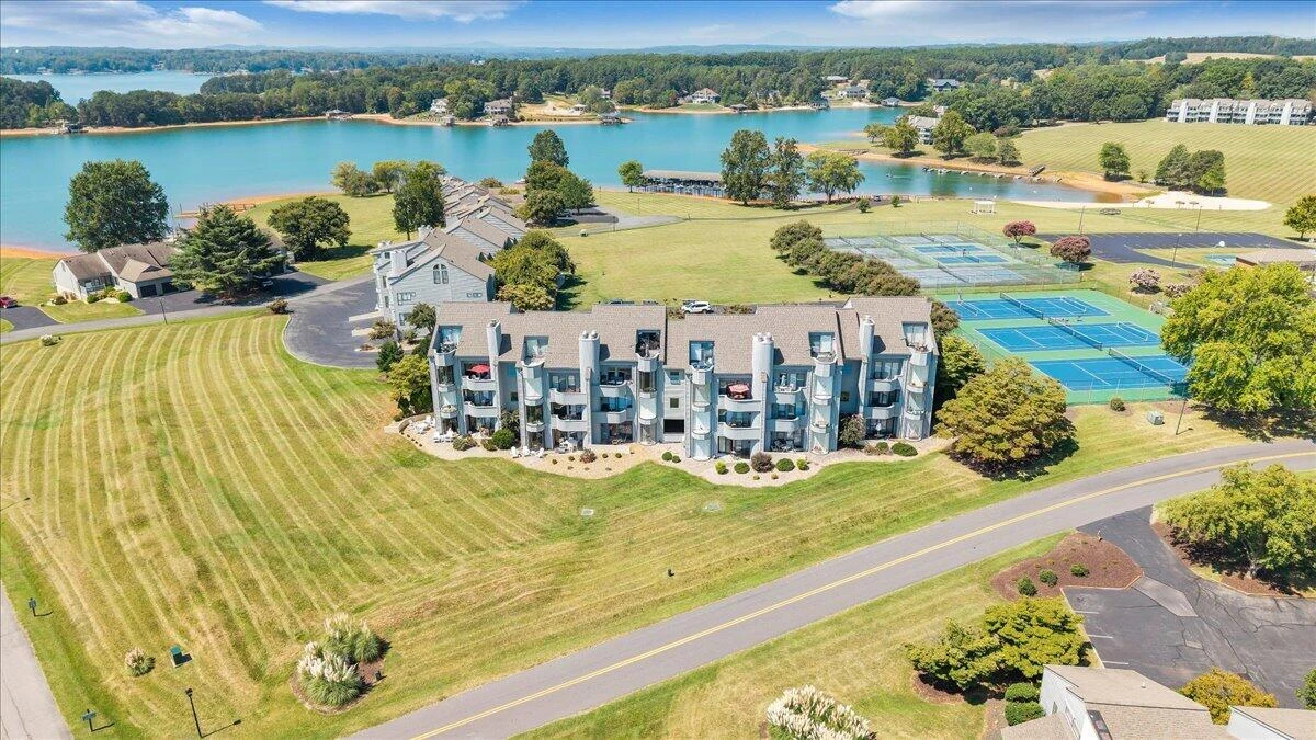 70 Clubhouse Towers CIR #609 - Photo 4