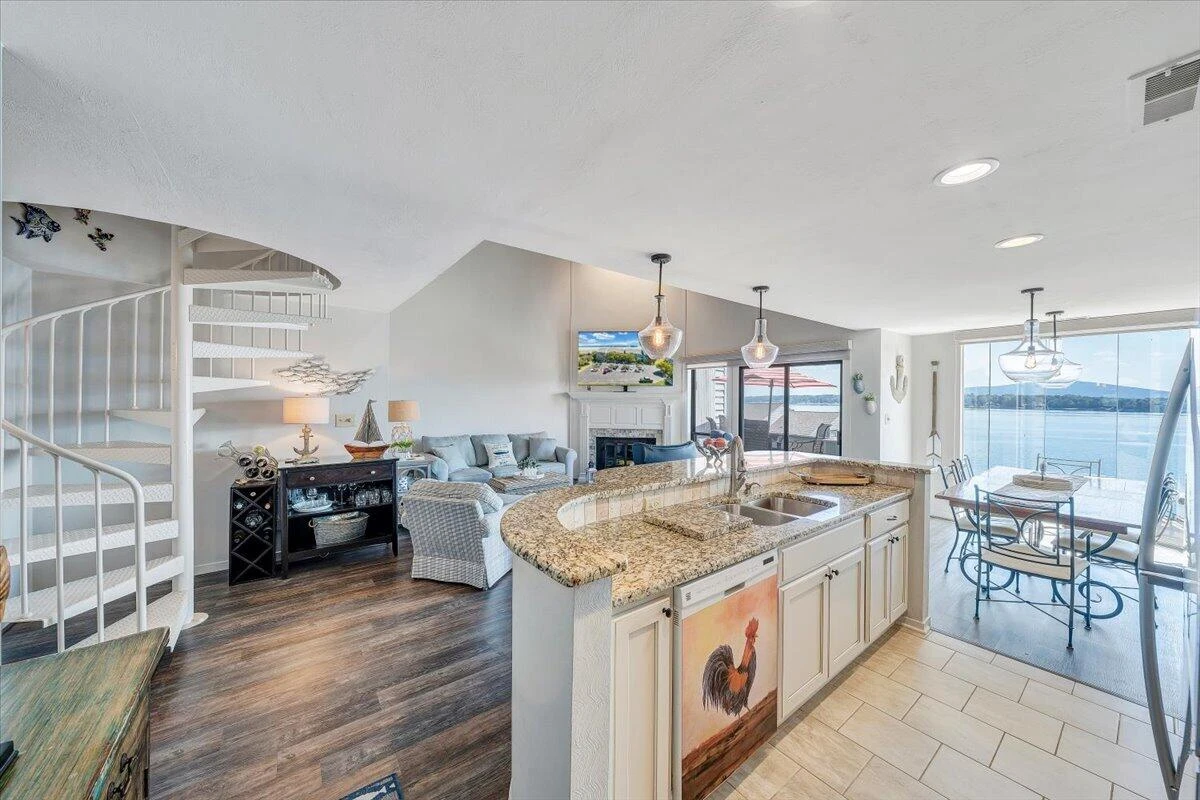 70 Clubhouse Towers CIR #609 - Photo 6