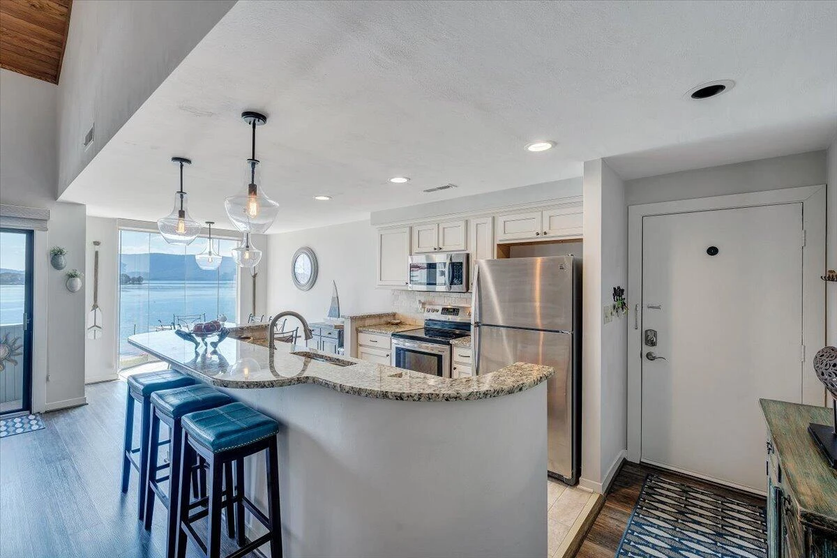 70 Clubhouse Towers CIR #609 - Photo 8