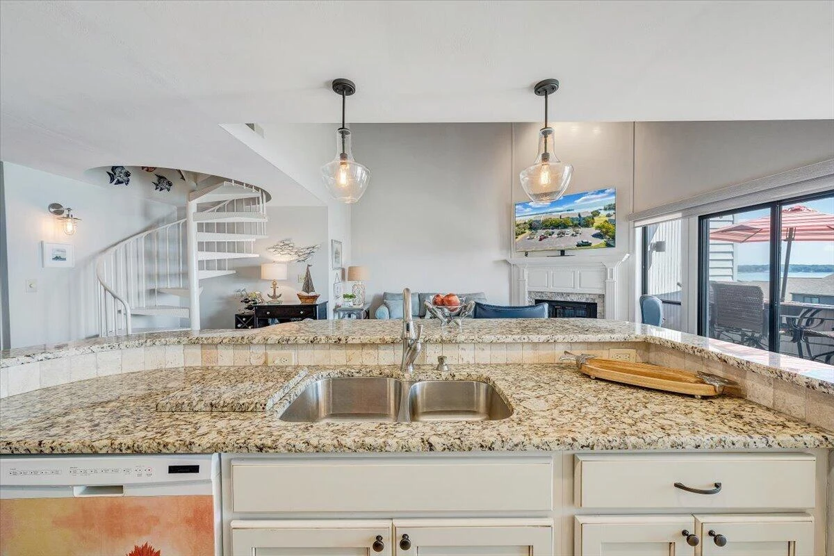 70 Clubhouse Towers CIR #609 - Photo 9