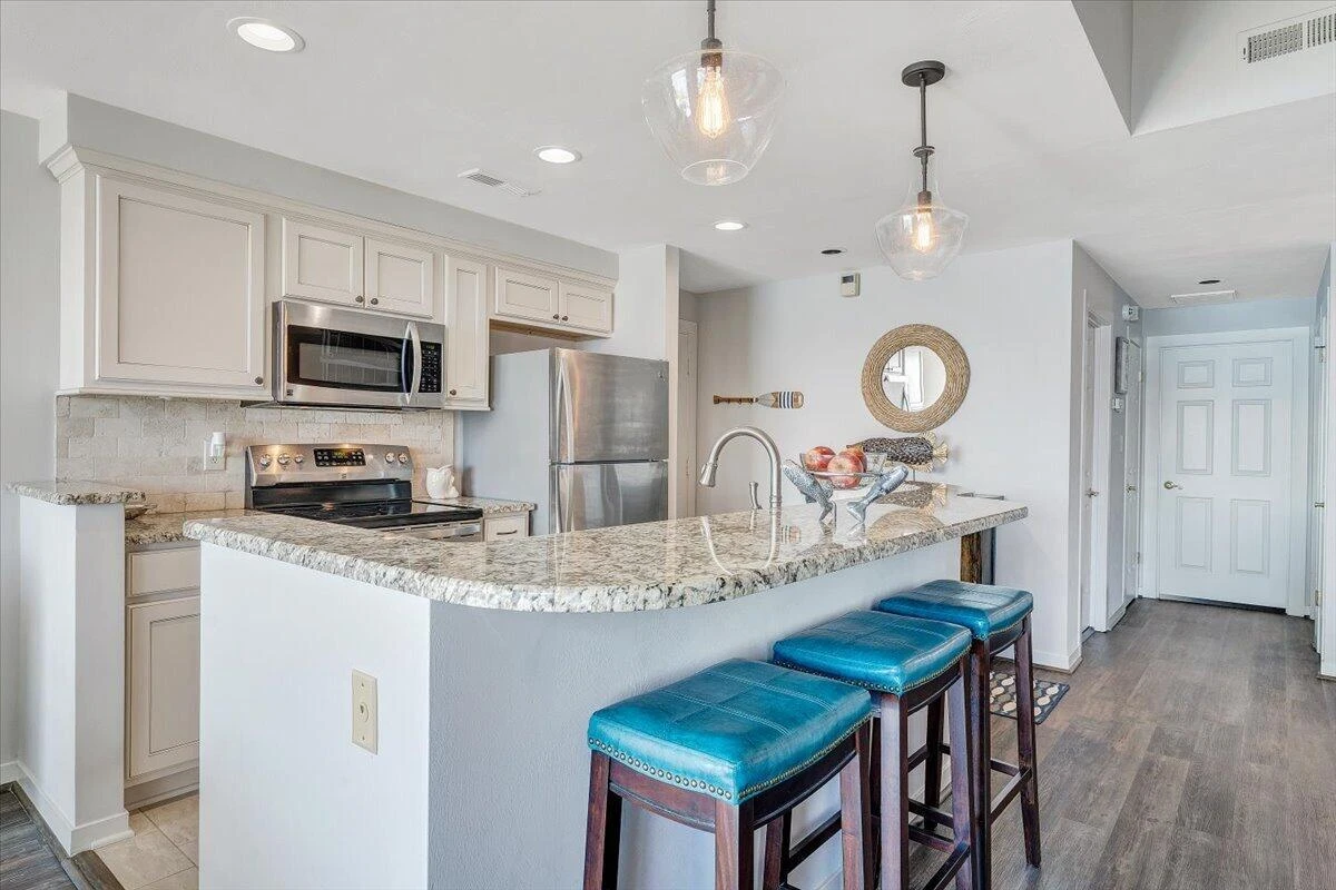 70 Clubhouse Towers CIR #609 - Photo 14