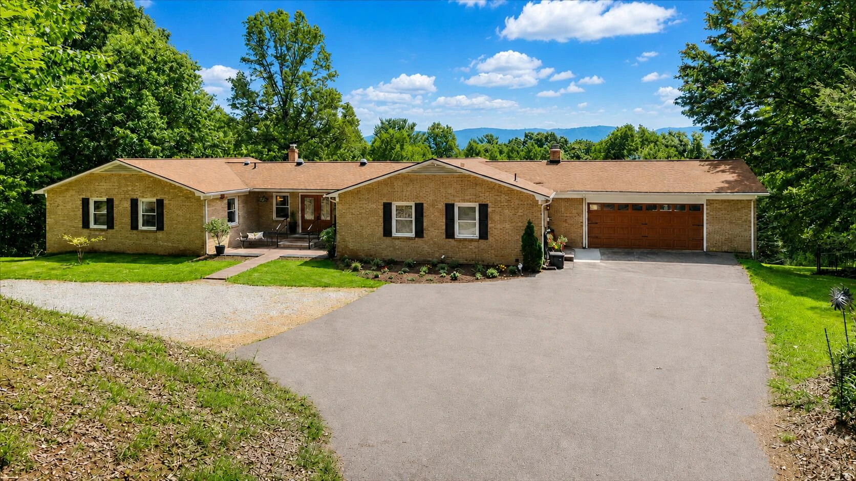 4800 Wade RD - Photo 2